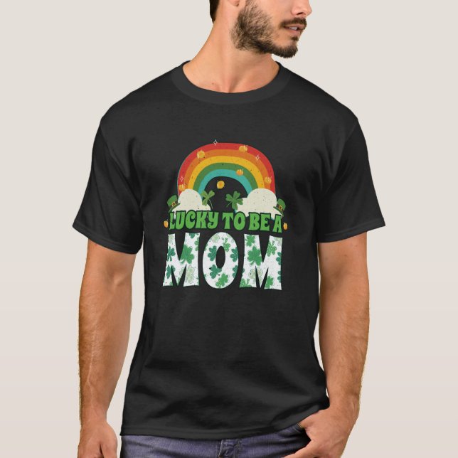 Rainbow Shamrock Leprechaun Saint Patrick's Lucky  T Shirt (Framsida)