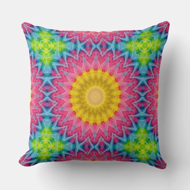 Rainbow Tie-Dye Mandala med Vibrant Symmetry Kudde (Framsida)