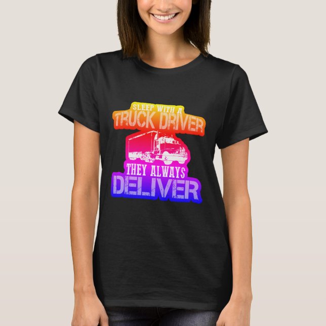 Rainbow Trucker sover med en drivrutin i Lastbil T-shirt (Framsida)