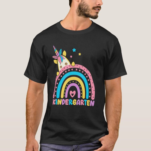 Rainbow Unicorn Kindergarten Lärare första dagen T Shirt (Framsida)