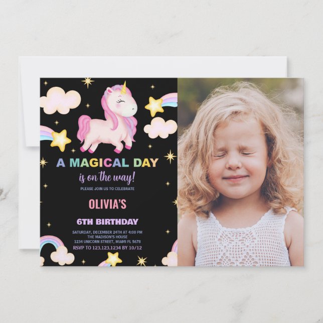 Rainbows Unicorn Birthday-inbjudningar med foto Inbjudningar (Framsida)