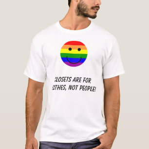 rainbowsmileyen garderober är för kläder, inte tee