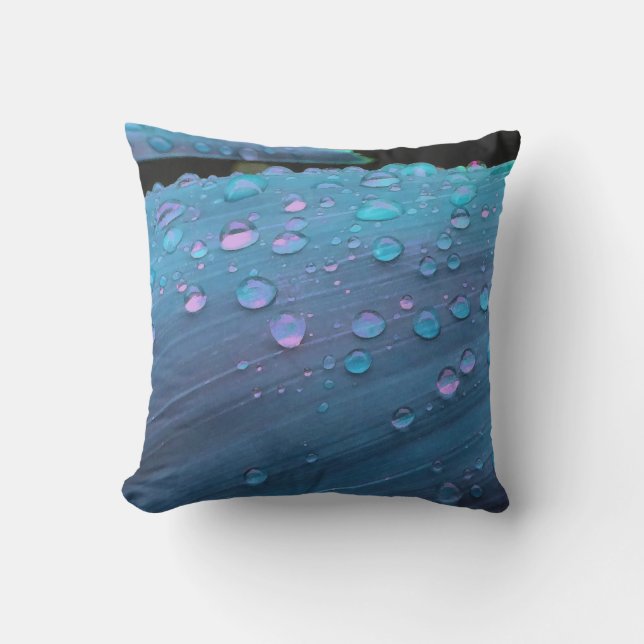 Raindrops Closeup, Spacey Blues Utomhuskudde (Framsida)