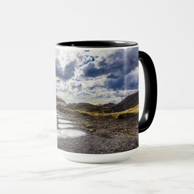 Rainy Day in Torres Del Paine NP Mugg (Framsida höger)