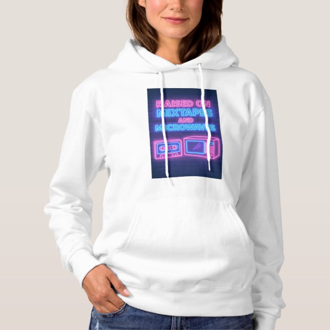 Raised on mixtapes and microwaves t shirt (Framsida)