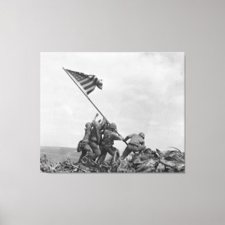 Raising American flagga on Iwo Jima (1945) Canvastryck