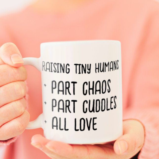 Raising Tiny Humans All Kärlek Mors dag Gift Kaffemugg (Add mum's name and make it yours now!)