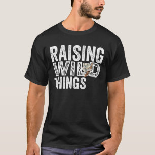 Raising Vild Sak Mamma Cute Funny Mors dag T Shirt