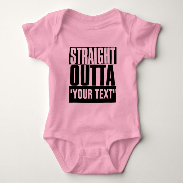 RAK OUTTA ANPASSNINGSBAR "DITT TEXTER" T SHIRT (Framsida)