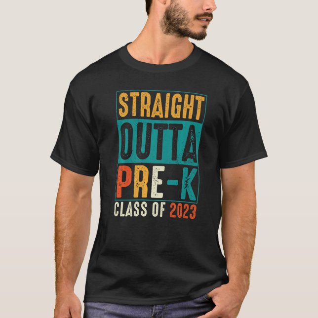 RAK OUTTA PRE-K-klass 2023 Preschool Gradu T Shirt (Framsida)