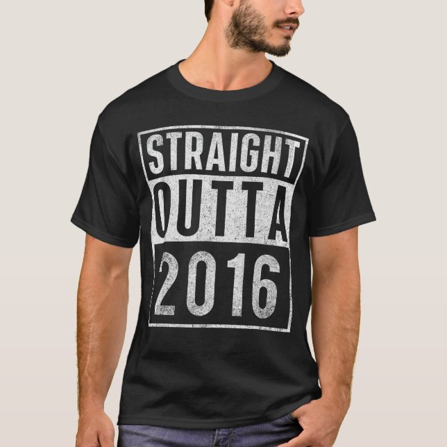Rak ut ur 2016 Födelseår Födelsedagsflicka T Shirt (Framsida)