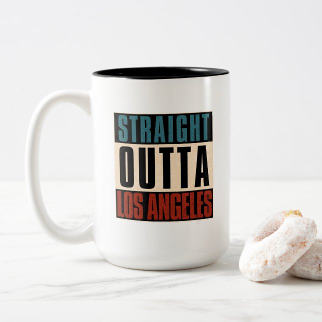 Raka Outta Los Angeles California CA USA Två-Tonad Mugg (Med munk)
