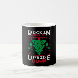 Rakin runt uppåt och nedåt kaffemugg