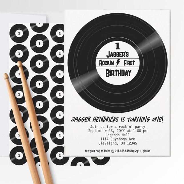 Rakin Vinyl Record Black and White på födelsedagen Inbjudningar (Rock and roll 1st birthday vinyl record invitation. )