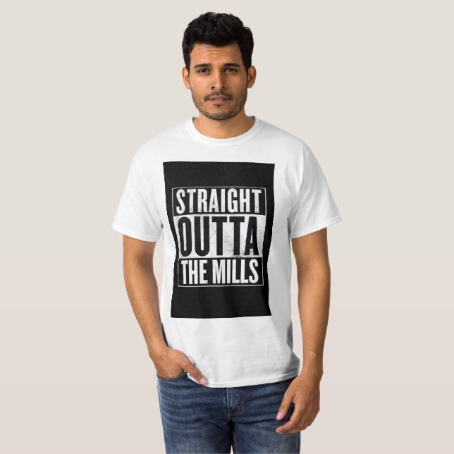 RAKT OUTTA MILLS T-Shirt (Hel framsida)