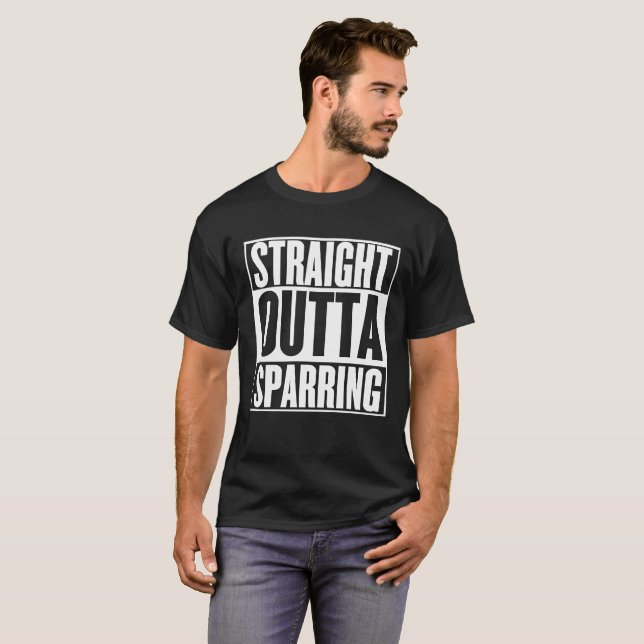 Rakt Outta munhuggas T-shirt (Hel framsida)