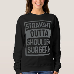 Rakt utbyte av kirurgisk kirurgi med Outta Shoulde T Shirt