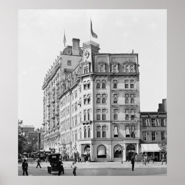 Raleigh Hotel Poster (Framsidan)