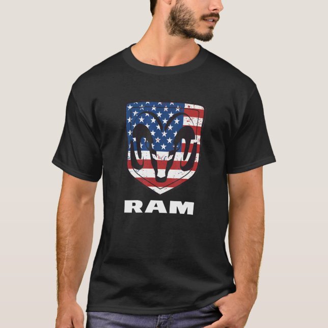 Ram Lastbilar Shield Flagga T Shirt (Framsida)