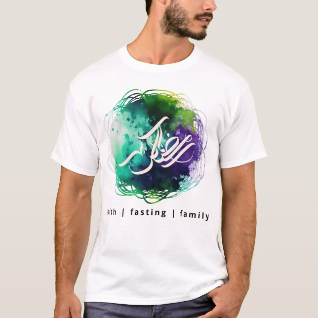 RAMADAN Calligraphy in Abstrakt Watercolor T-Shirt (Framsida)