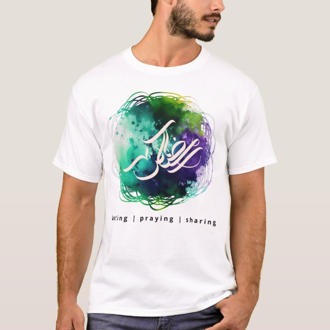 RAMADAN Calligraphy in Abstrakt Watercolor T-Shirt (Framsida)
