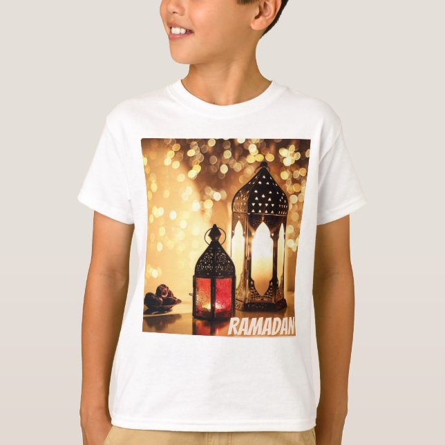 Ramadan lantern. t shirt (Framsida)