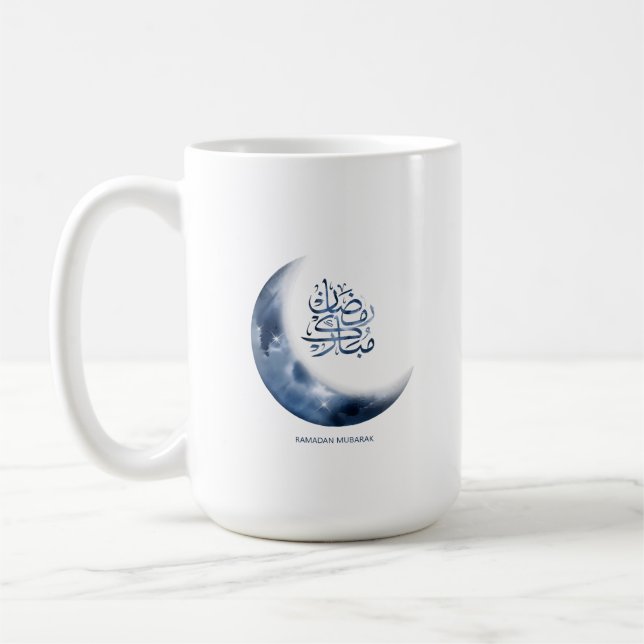 Ramadan Mubarak på arabiska calligraphy ر م ض ا ا  Kaffemugg (Vänster)
