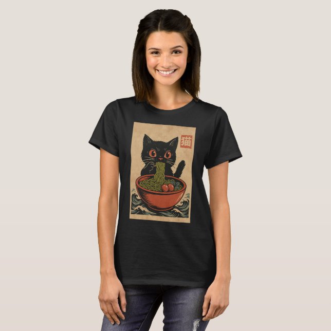 Ramen Noodle Eating: Cat Women's T-Shirt (Hel framsida)