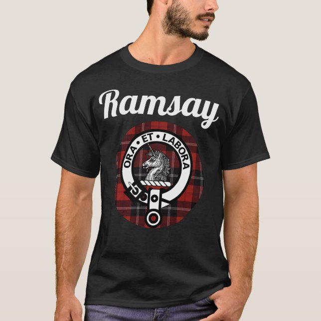 Ramsay Klan Scottish Namn Jackar av Arm Tartan T Shirt (Framsida)