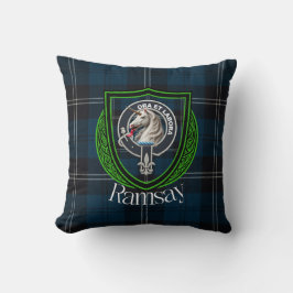 Ramsay skotska klanens tartan och vapen kudde