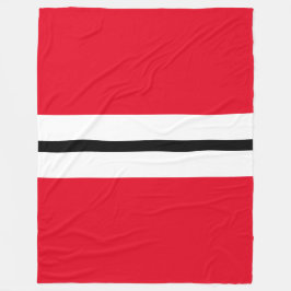 Rand med ljusröd tunn svart Tävla Fleecefilt