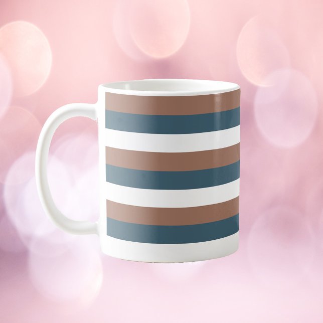 Rand Mönster Brown Teal White Kaffemugg (A mug with brown, teal and white stripes)