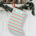 Rand Mönster | Modern färglös Liten Julstrumpa<br><div class="desc">Snyggt,  tjuvaktig dammkandy rand-lagring i slående röda nyanser,  grönt,  blått och rosa i en modern "skandi" stil. Perfekt-dekorera för att klä dig hemma för den festliga julhelgen eller när som helst på året! En del av vår Festive Rand Collection,  med en rad komplementära produkter,  ta en titt!</div>