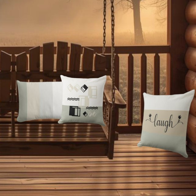 Randig dekorativ kudde i jordtoner "Laugh" (Skapare uppladdad)