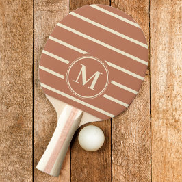 Randig i blekrosa färg med monogrammönster pingisracket