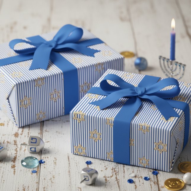 Randig klarblå judisk Davidstjärna i guld Presentpapper (Elegant Modern Striped Blue & White Jewish Gold Star of David Mazel Tov & Hanukkah Wrapping Paper)