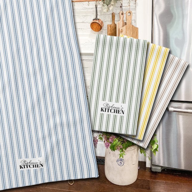 Randig Vintage Gårdshus Blå Kökshandduk (Vintage farmhouse style towels with ticking stripes add a touch of charm to your kitchen decor.)