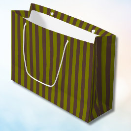 Randigt mönster i chokladbrun och olivgrön