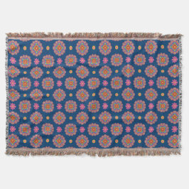 Rangoli Flowers, Polka dots på Blue Throw Blanket Mysfilt