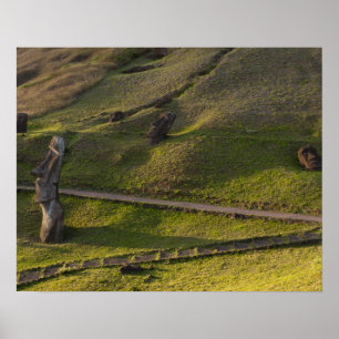 Rano Raraku, Rapa Nui, Påskön, Chile Poster