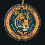 Ranthambore National Park India Vintage Julgransprydnad Keramik<br><div class="desc">Konstruktion för vektorgrafik med Ranthambore-vektor. Det är ett stort naturreservat nära staden Sawai Madhopur i Rajasthan i norra Indien.</div>