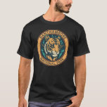 Ranthambore National Park India Vintage T Shirt<br><div class="desc">Konstruktion för vektorgrafik med Ranthambore-vektor. Det är ett stort naturreservat nära staden Sawai Madhopur i Rajasthan i norra Indien.</div>