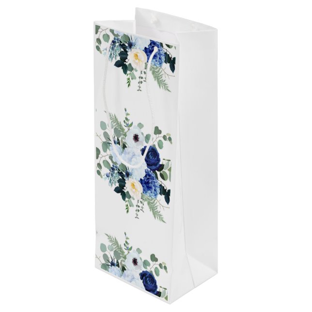 Ranunculus Anemone Hydrangea Ro Vitvit bakgrund (Baksidan Vinklad)