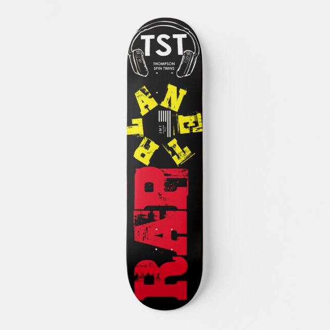 RAP PLANET Skateboard blir på svenska: RAP PLANET  (Framsida)