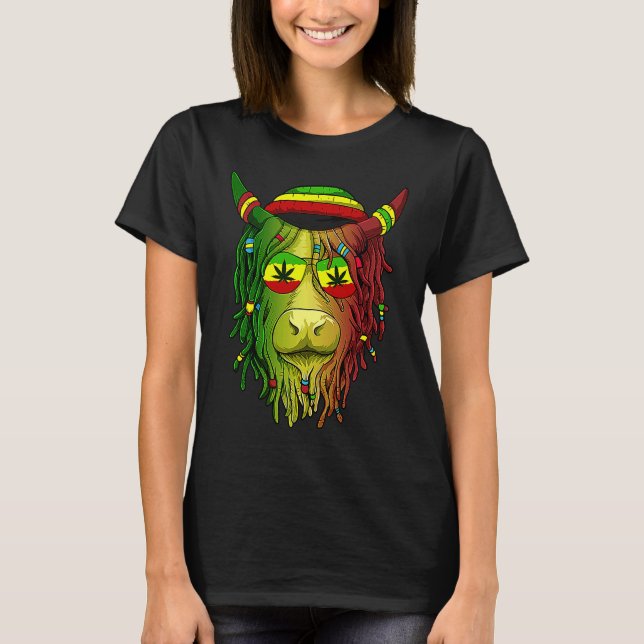 Rasta Scottish Highland Cow  Scottish Stoner Cow T Shirt (Framsida)