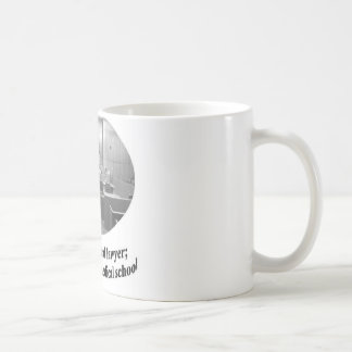 Rättssalplats med advokatcitationstecken kaffemugg