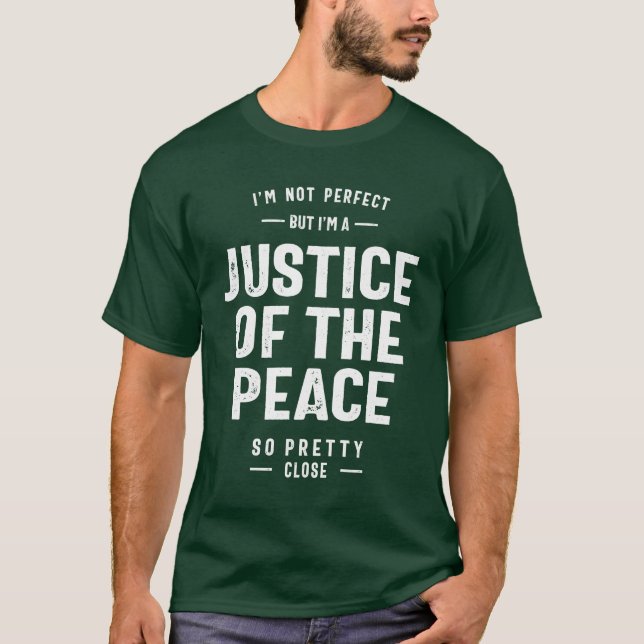 Rättsskipning för det fredsbevarande arbetets tite t shirt (Framsida)