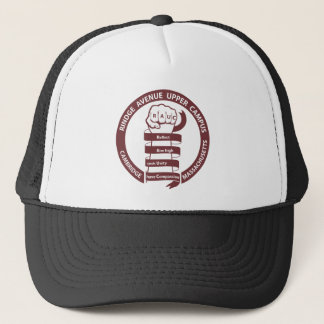 RAUC keps med vinröd logotyp