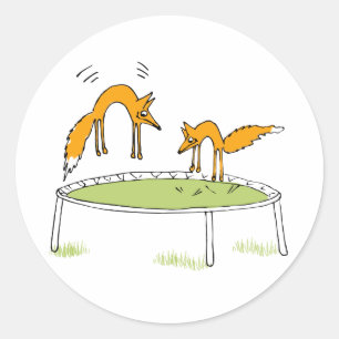Rävar på trampolinen runt klistermärke