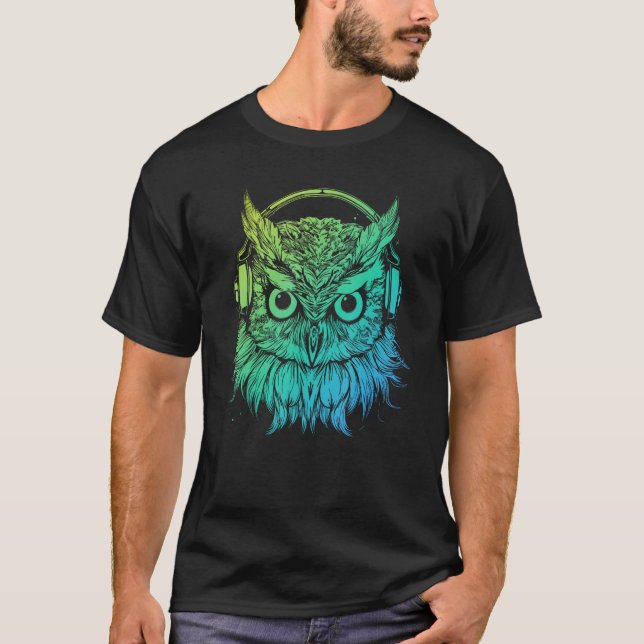 Rave Turntable Electro DJ Techno Owl with Headphon T Shirt (Framsida)